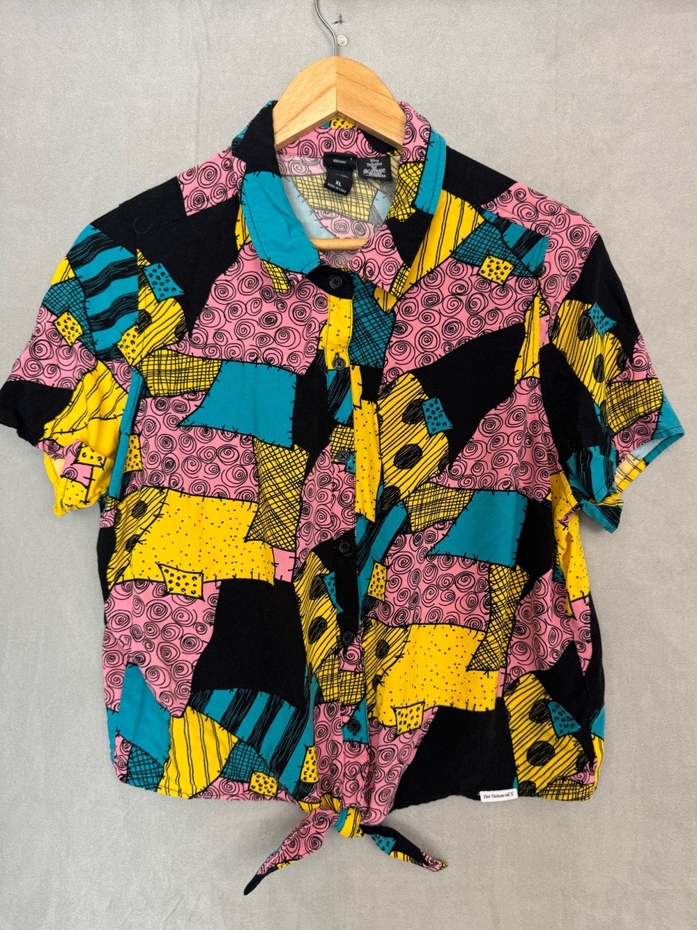 Disney Her Universe Nightmare Before Christmas Sally Shirt XL Tie Front ButtonUp